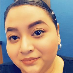 Meet your Posher, Daniela